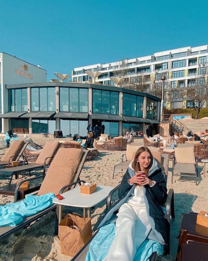 Апартаменты У Моря Magnit Первая Линия Odessa Extérieur photo