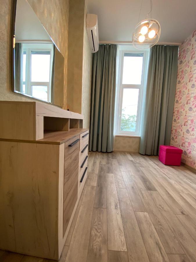 Апартаменты У Моря Magnit Первая Линия Odessa Extérieur photo