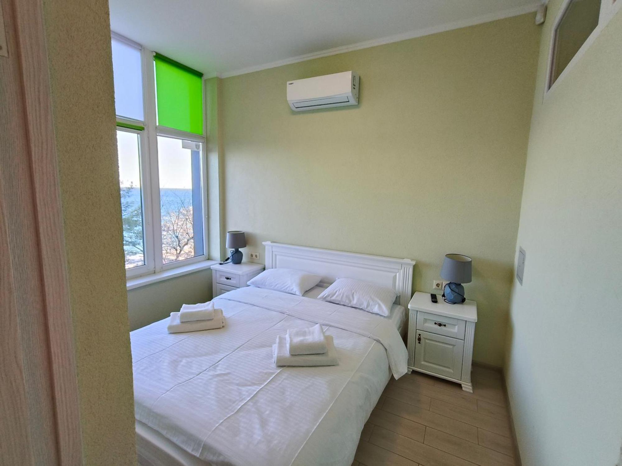 Апартаменты У Моря Magnit Первая Линия Odessa Extérieur photo