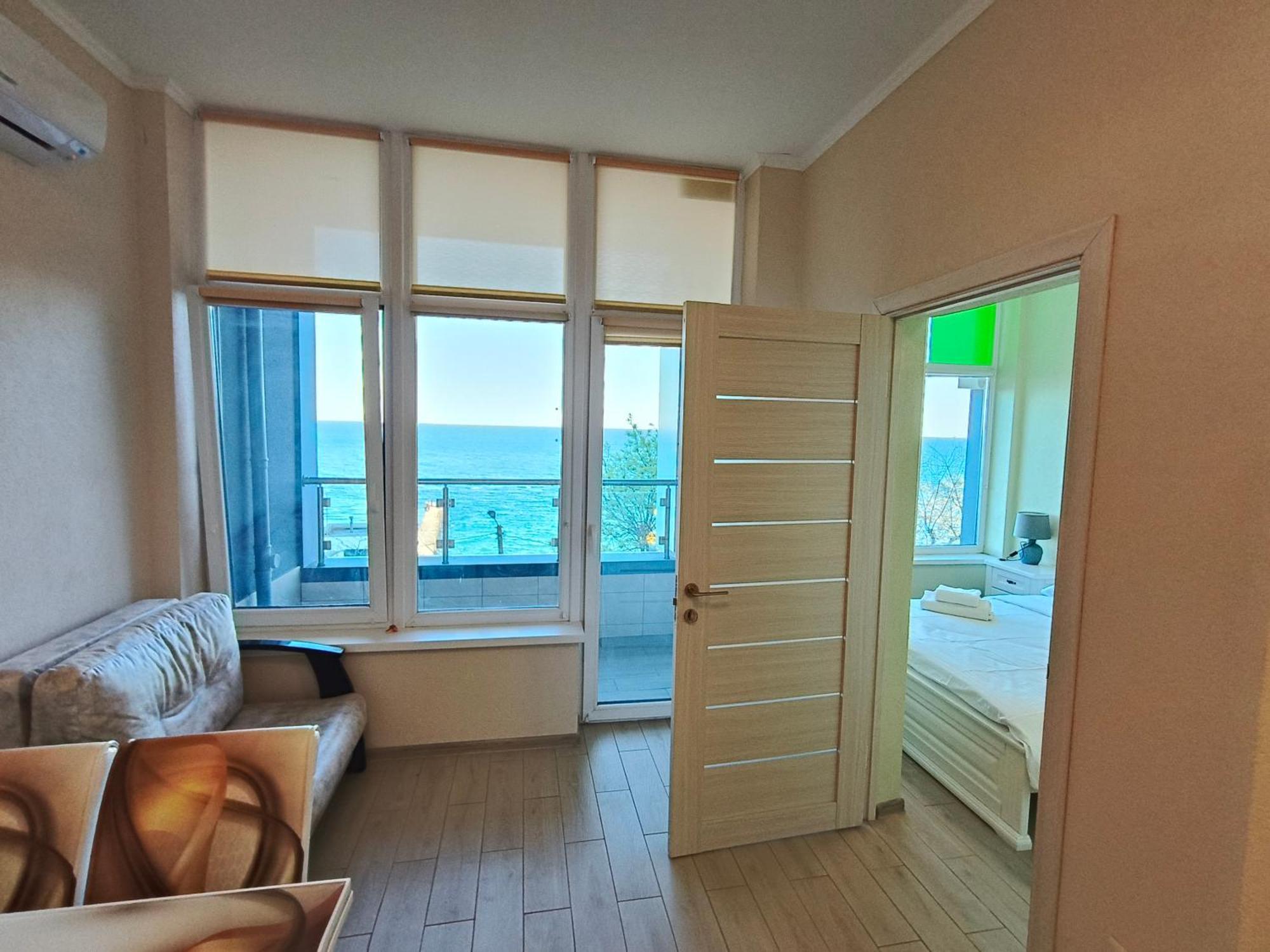Апартаменты У Моря Magnit Первая Линия Odessa Extérieur photo
