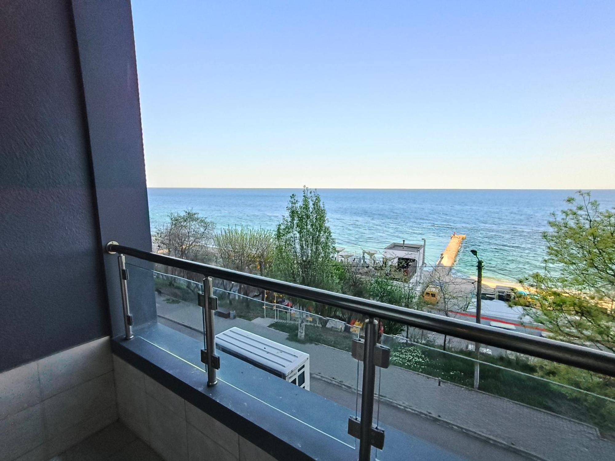 Апартаменты У Моря Magnit Первая Линия Odessa Extérieur photo